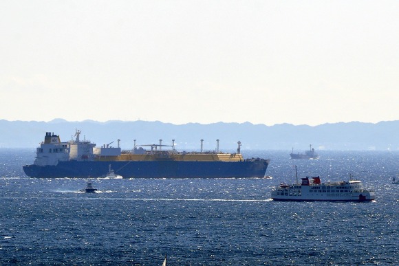 Brunei Gas Carriers 「AMALI」_e0158925_23262245.jpg