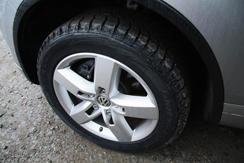 フォルクスワーゲン・トゥアレグ（Volkswagen Touareg）　ハイブリッド_a0046234_2312438.jpg