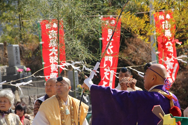 海田大師寺「毘沙門天大虎大祭」火渡り式 その1_b0095061_1593466.jpg