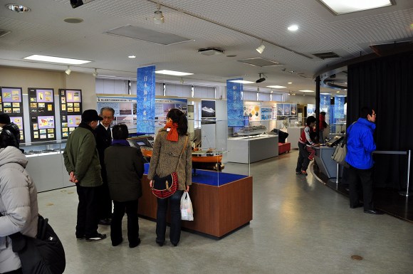 「船の科学館ミニ展示場」と羊蹄丸のその後・・・_e0158925_21592189.jpg