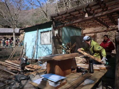 里山に100人以上の親子連れが訪れて by 「仁べ」_c0239329_2128192.jpg