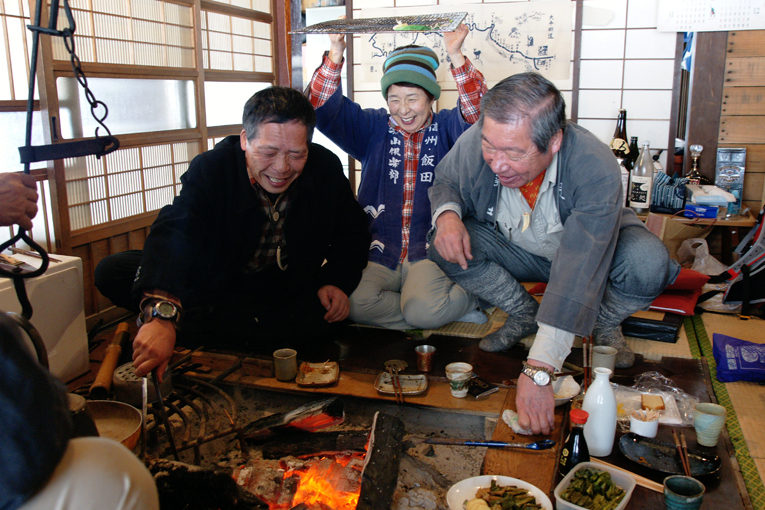 雪遊びと囲炉裏の大平宿♪　-1_f0016656_23453825.jpg