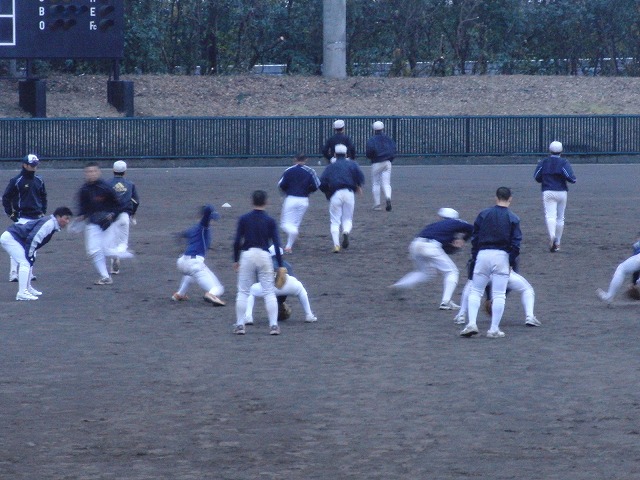 富士市立高校野球部の冬の練習風景_f0141310_7571654.jpg