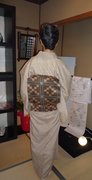 加藤ますえさん・縞の結城紬にお洒落帯。_f0181251_15381378.jpg