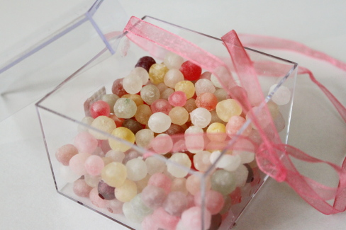 ほんとに小粒なボンボン菓子 バンクーバー不動産やのカバン持ち ほんとに小粒なボンボン菓子 バンクーバー不動産やのカバン持ち