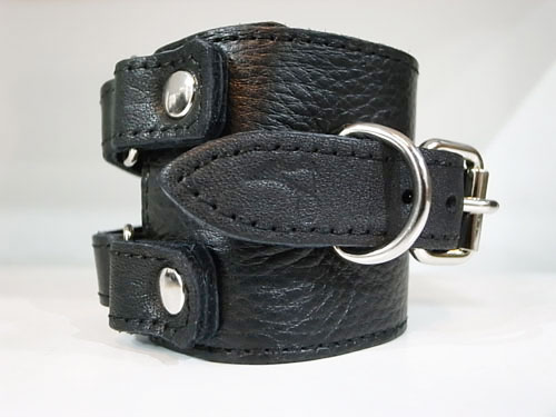 【RISK×MODERN PIRATES】R-WRIST BAND_a0097901_1724322.jpg