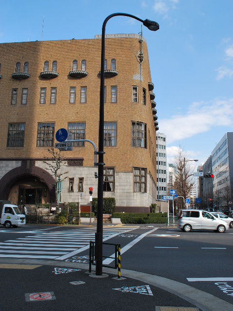 東京神田の学士会館(昭和モダン建築探訪)_f0142606_1458132.jpg