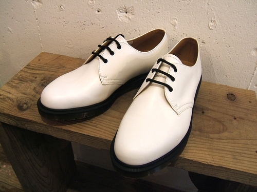 Dr Martens イングランド製 1461復刻モデル White 白 ドクターマーチン専門店 Drm ギャラリーblog Dr Martens イングランド製 1461復刻モデル White 白 ドクターマーチン専門店 Drm ギャラリーblog