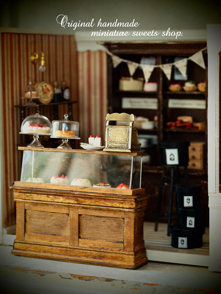 miniature sweet shop*_e0172847_15341378.jpg