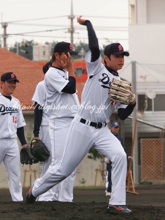 中日北谷キャンプ 浅尾拓也投手その2 : Out of focus ～Baseballﾌｫﾄ 