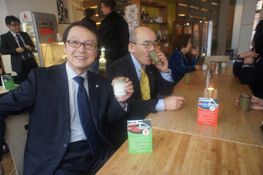 ベルリンの和カフェmamechaで津和野の「まめ茶」_c0180686_2032446.jpg