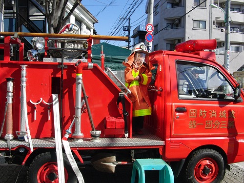 消防団　な　アイラ　/　Islay the Fire Fighter_a0032004_1526458.jpg