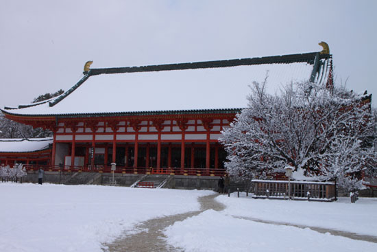 平安神宮雪景色_e0048413_18302179.jpg