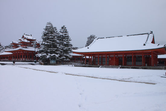 平安神宮雪景色_e0048413_18304857.jpg