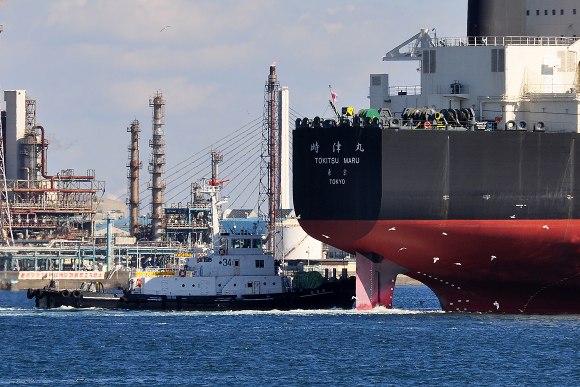 VLCC「時津丸・TOKITSU MARU 」横浜出港_e0158925_2029178.jpg