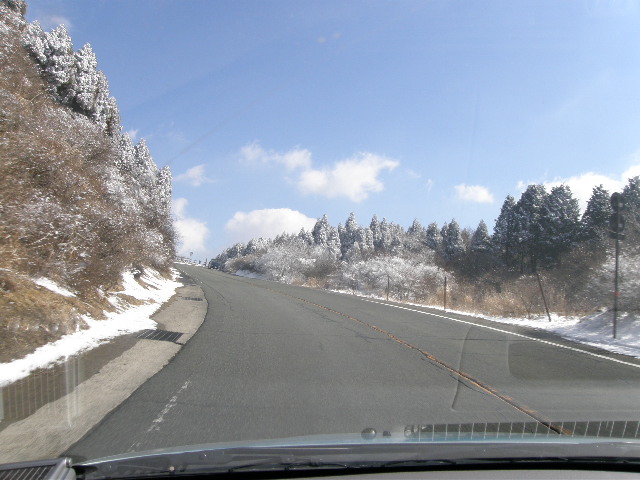 2012/02/11 熊本　雪化粧の阿蘇山にて_c0141933_071744.jpg