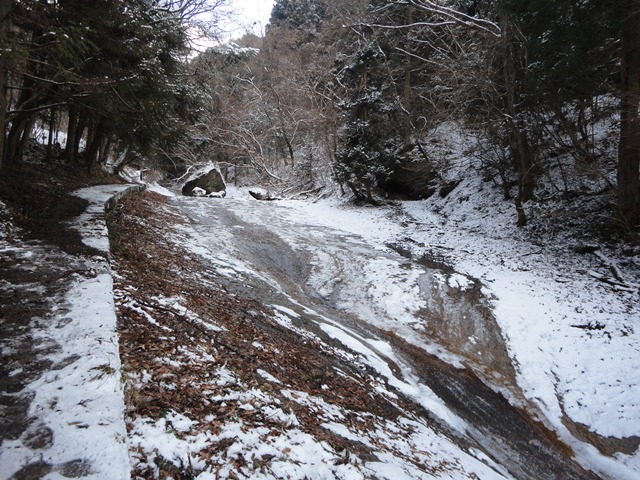 滑川渓谷の氷柱・・・パート2_f0231709_13184357.jpg