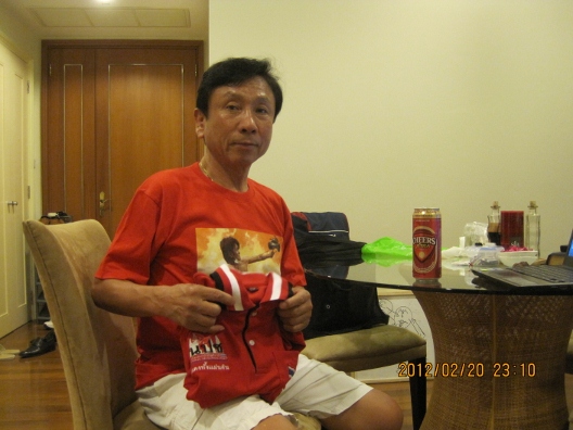 金型部隊も宗形さんを中心に頑張っています_b0100062_23301649.jpg