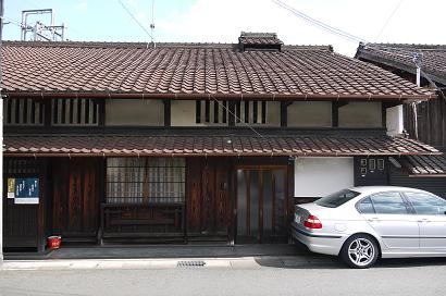 〝起り屋根〟の魅力!_b0111173_173324100.jpg