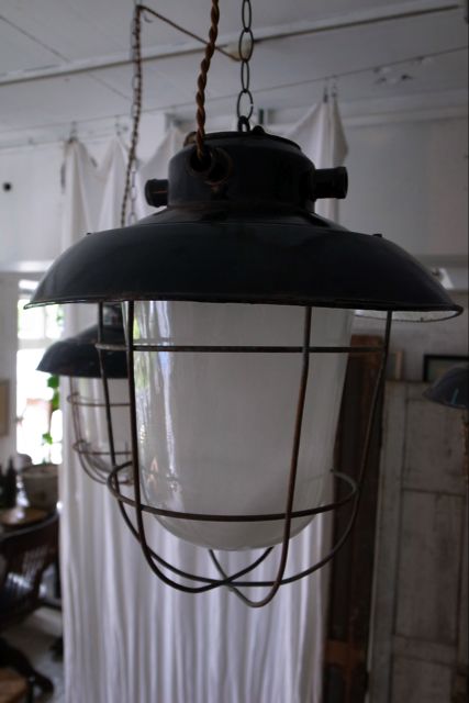 Factory Lamp_c0143989_1721525.jpg