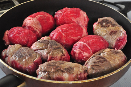 牛肉のアスパラ巻き弁当と野球弁当_b0171098_8203879.jpg