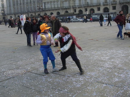 イタリアの揚げ菓子 ブジーエ＆キャッケレ☆ Carnevale_b0246303_5411832.jpg