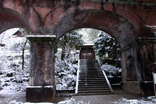 南禅寺 雪景色3_e0048413_1941263.jpg