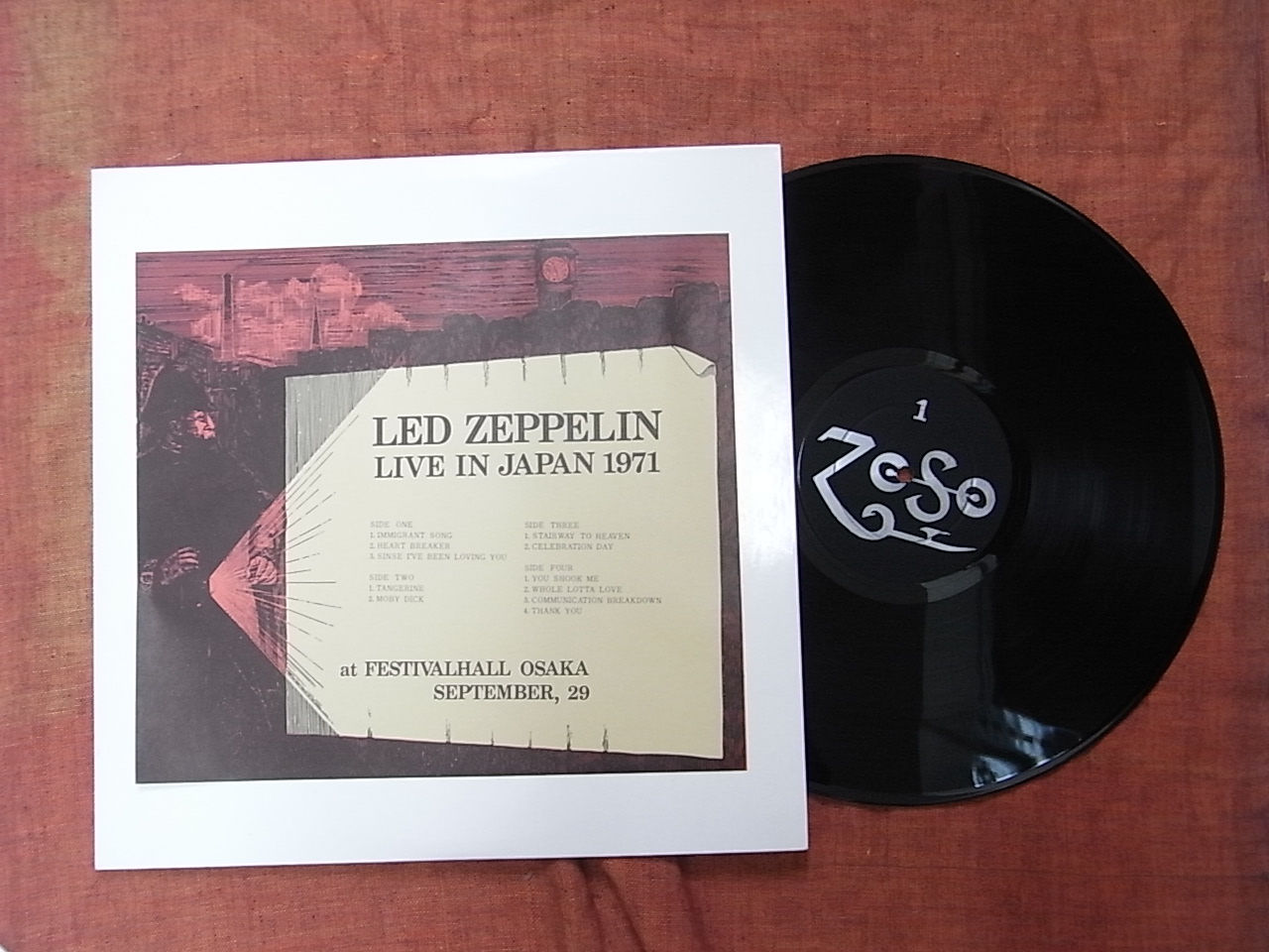 LED ZEPPELIN LIVE IN JAPAN 1971(本店2Fより)。 : レコード、CD LED ZEPPELIN LIVE IN JAPAN 1971(本店2Fより)。 : レコード、CD