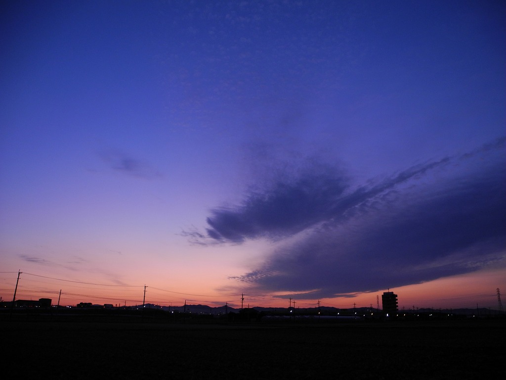 朝の空_a0154170_1772325.jpg