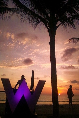 Woo Ba® から見る夕陽 @ W Retreat & Spa Bali (\'11年秋)_a0074049_21235689.jpg