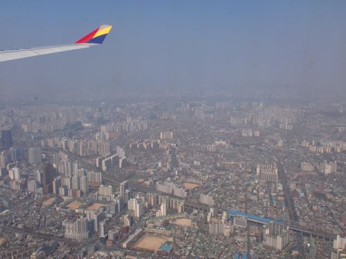 旅日記 ソウル 2011/4 アシアナ航空OZ1015 HND-GMP_f0059796_15288.jpg