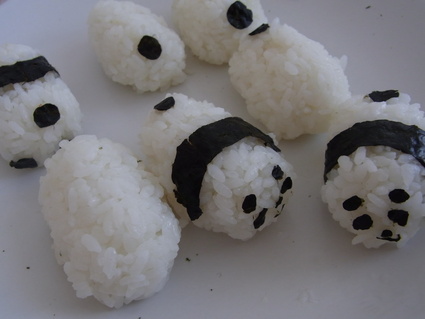ゆる~いおひな祭り♪パンダおにぎり ☆ Panda_b0246303_2203139.jpg