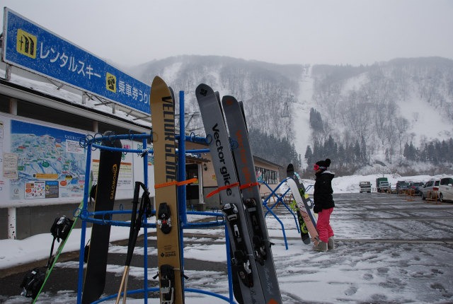 雨は雪へと変わってました。_d0110562_20363422.jpg