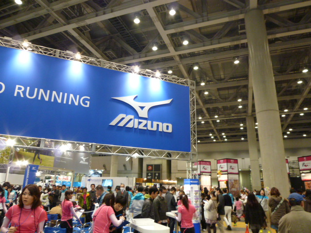 東京マラソン、エキスポでボランティアしてきました!_c0100865_8275542.jpg