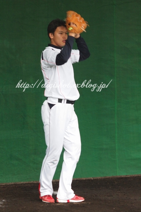 村中恭兵投手はスロー調整? : Out of focus ~Baseballフォトブログ 村中恭兵投手はスロー調整? : Out of focus ~Baseballフォトブログ