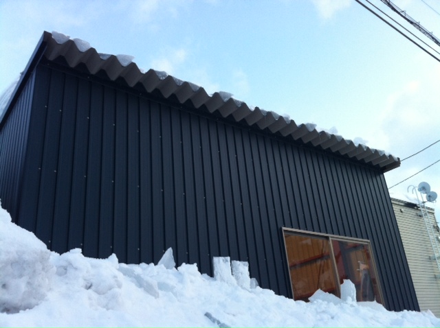 ☆屋根からの落雪にご注意下さい!!☆(伏古店)_c0161601_2071282.jpg