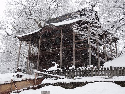 お祭りの準備をしています_a0084753_14441477.jpg