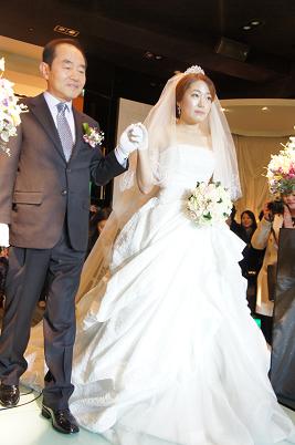 韓国で結婚式に参列！_b0060363_23292551.jpg