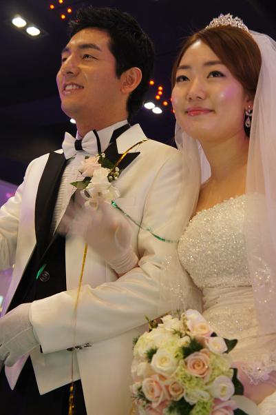 韓国で結婚式に参列！_b0060363_23293892.jpg