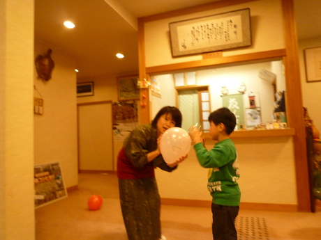 大喜びの三兄妹です_a0200771_17582671.jpg