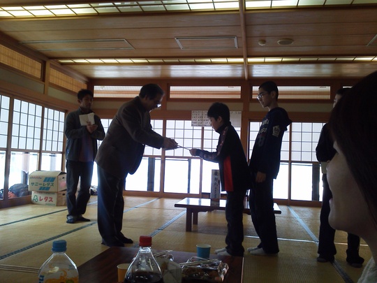 剣道スポ少の「六年生を送る会」_f0150893_1831573.jpg