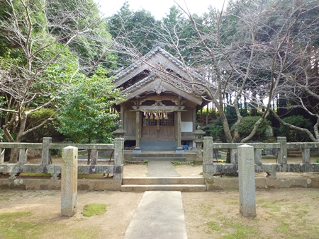 神在神社 大伴の狭手彦が祀った宮だった ひもろぎ逍遥