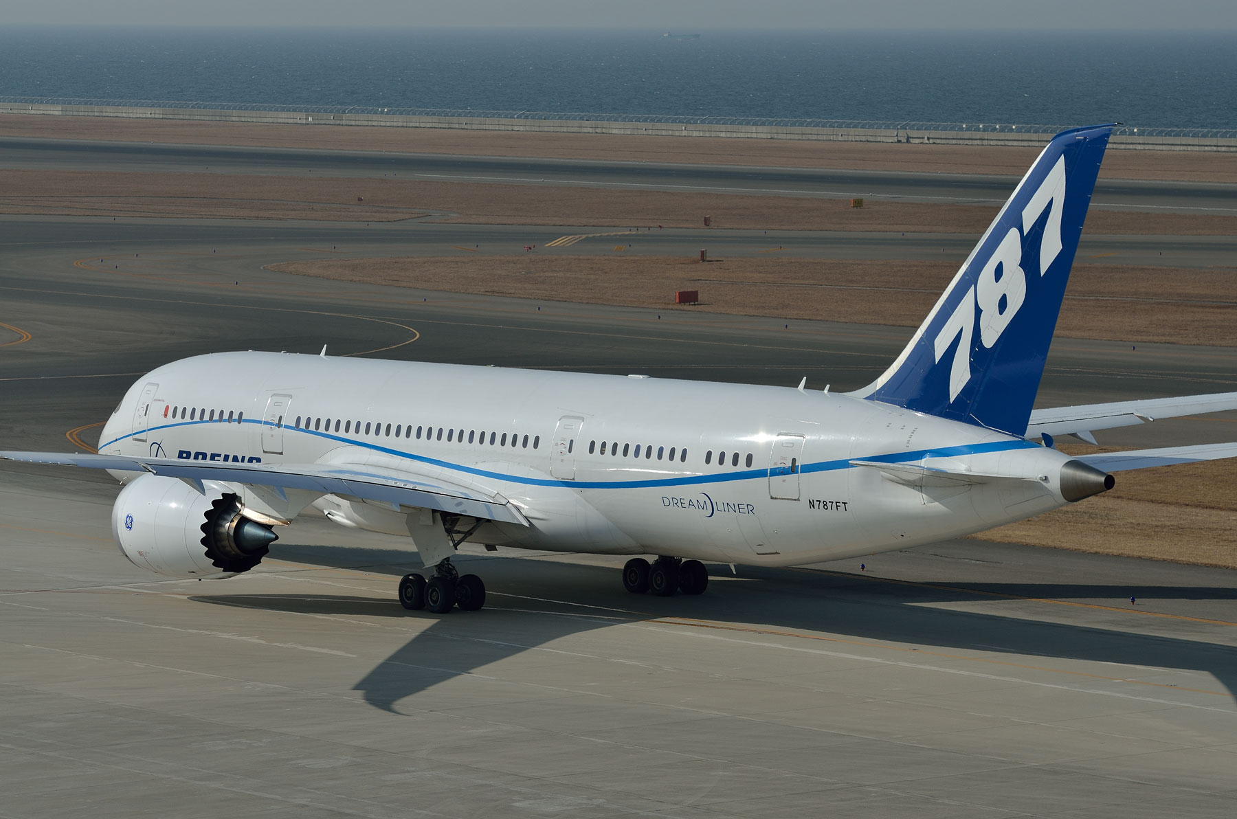 BOEING 787-8 / N787FT - 離陸その1 - : SKY LOUNGE GARDEN