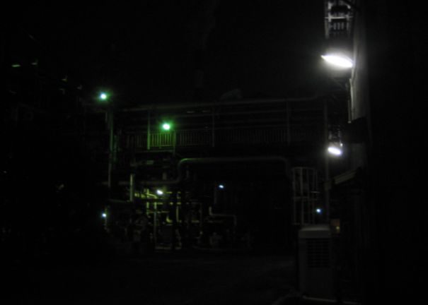 瀕死のデジカメが捉えた 岳鉄東へ西への夜!【不夜城】 _b0093221_22532182.jpg