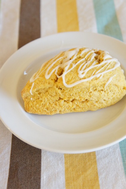 お家でStarbucks Pumpkin Scones_d0153459_1173785.jpg