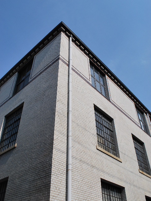 京都市考古資料館、旧西陣織物館(大正モダン建築再訪)_f0142606_17224178.jpg