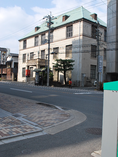 京都市考古資料館、旧西陣織物館(大正モダン建築再訪)_f0142606_1734481.jpg