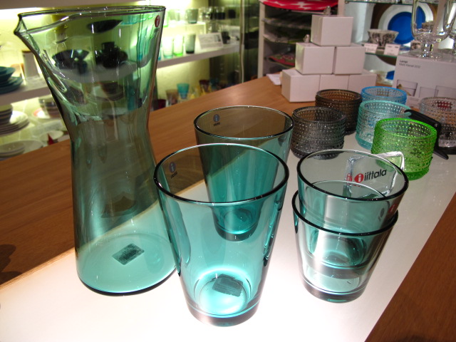 iittala の新しいシリーズ 入りました(♪_♪)_d0182409_1929379.jpg