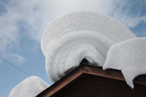 野沢温泉はまだまだ雪があります。_e0162089_15513326.jpg