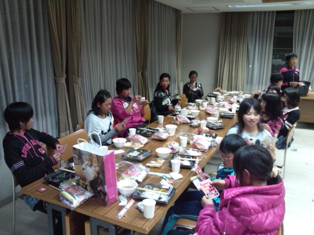 6年生送別会_b0198343_1850396.jpg